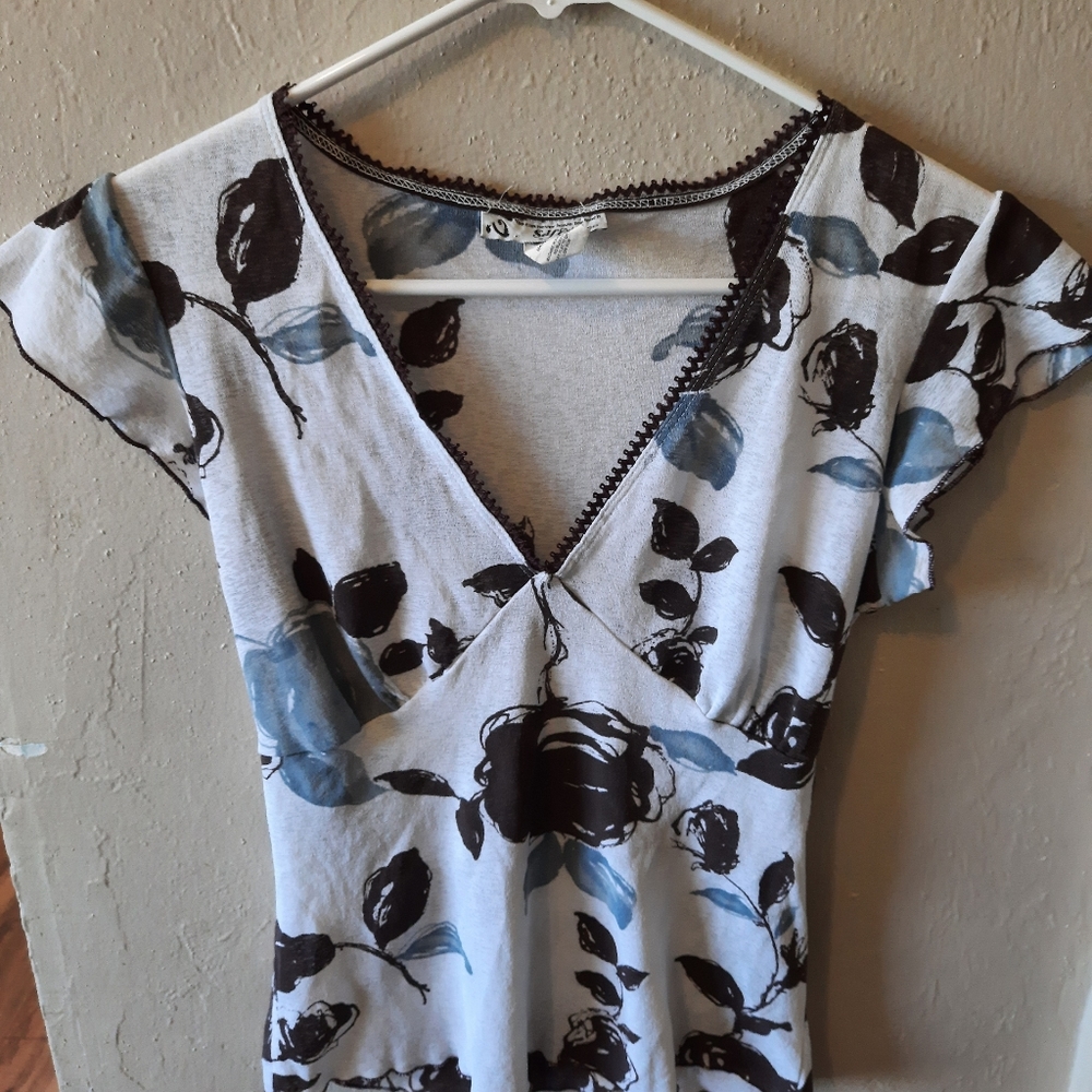 Girls size Large Short sleeve shirt. - Picture 1 of 3